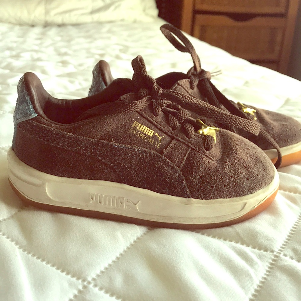 Infant Puma sneakers